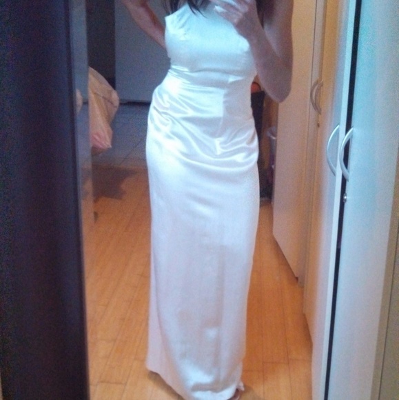 Designer Gown Mia Callway - Picture 4 of 8